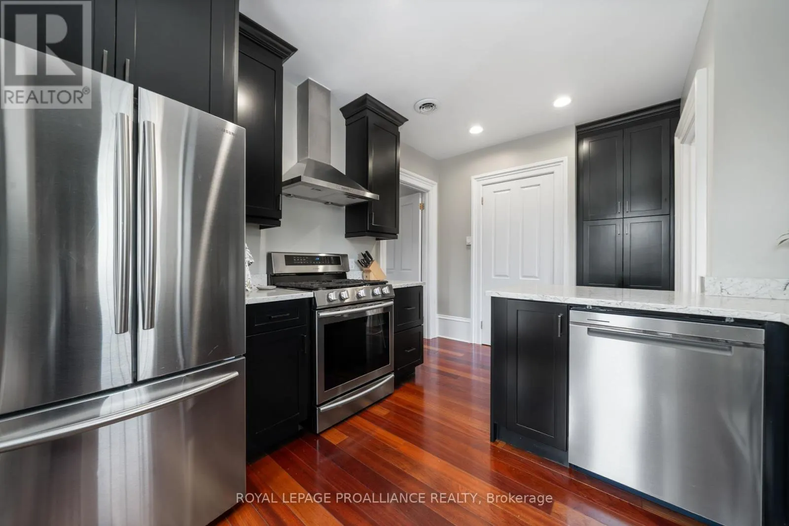 3 - 99 BRIDGE STREET E, #3