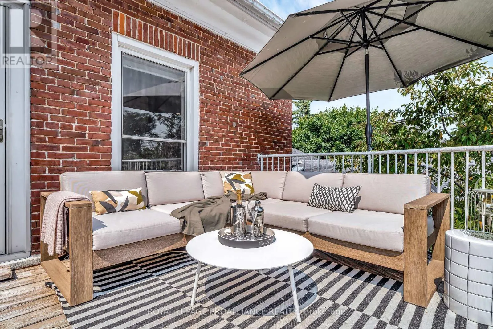 3 - 99 BRIDGE STREET E, #3