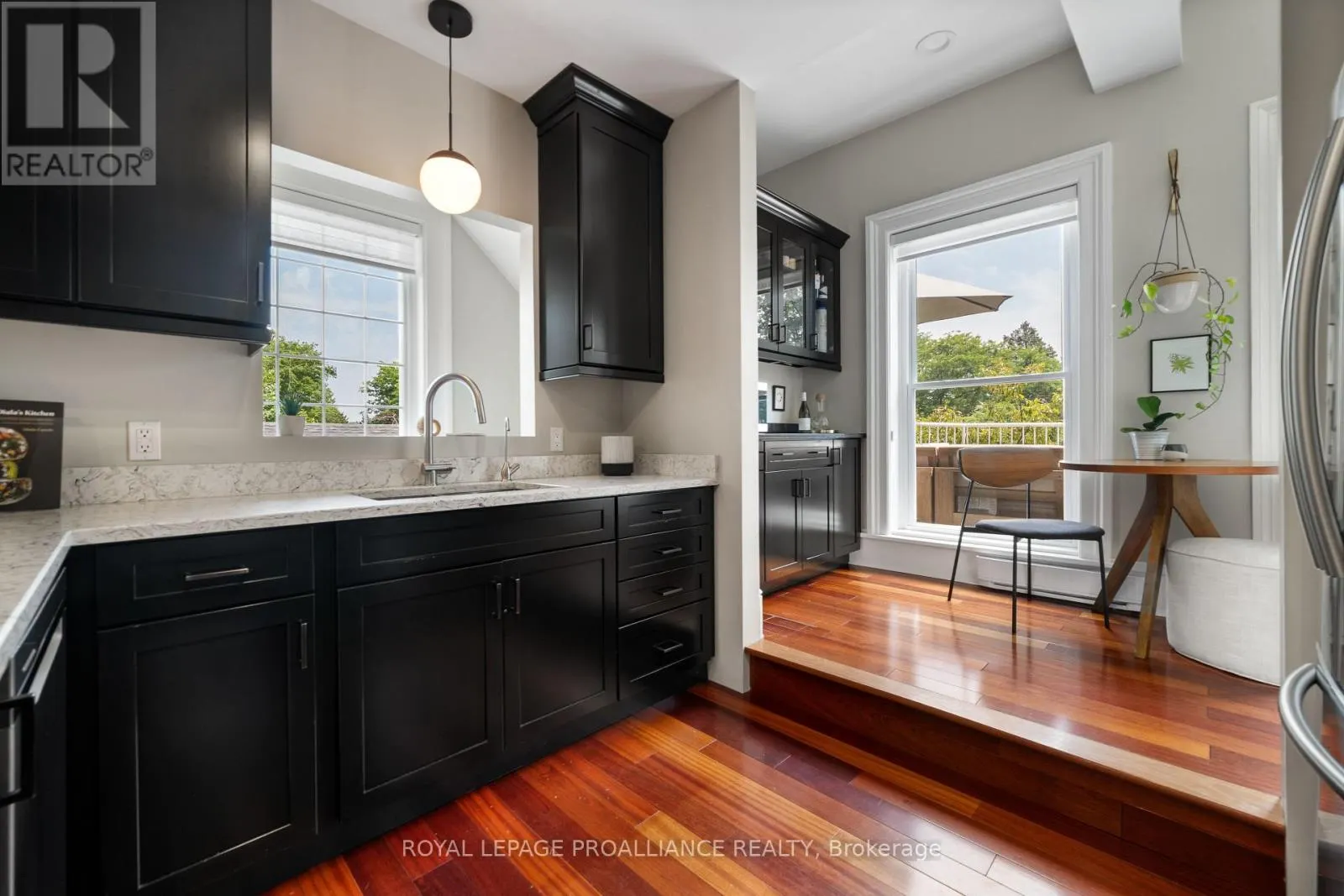 3 - 99 BRIDGE STREET E, #3