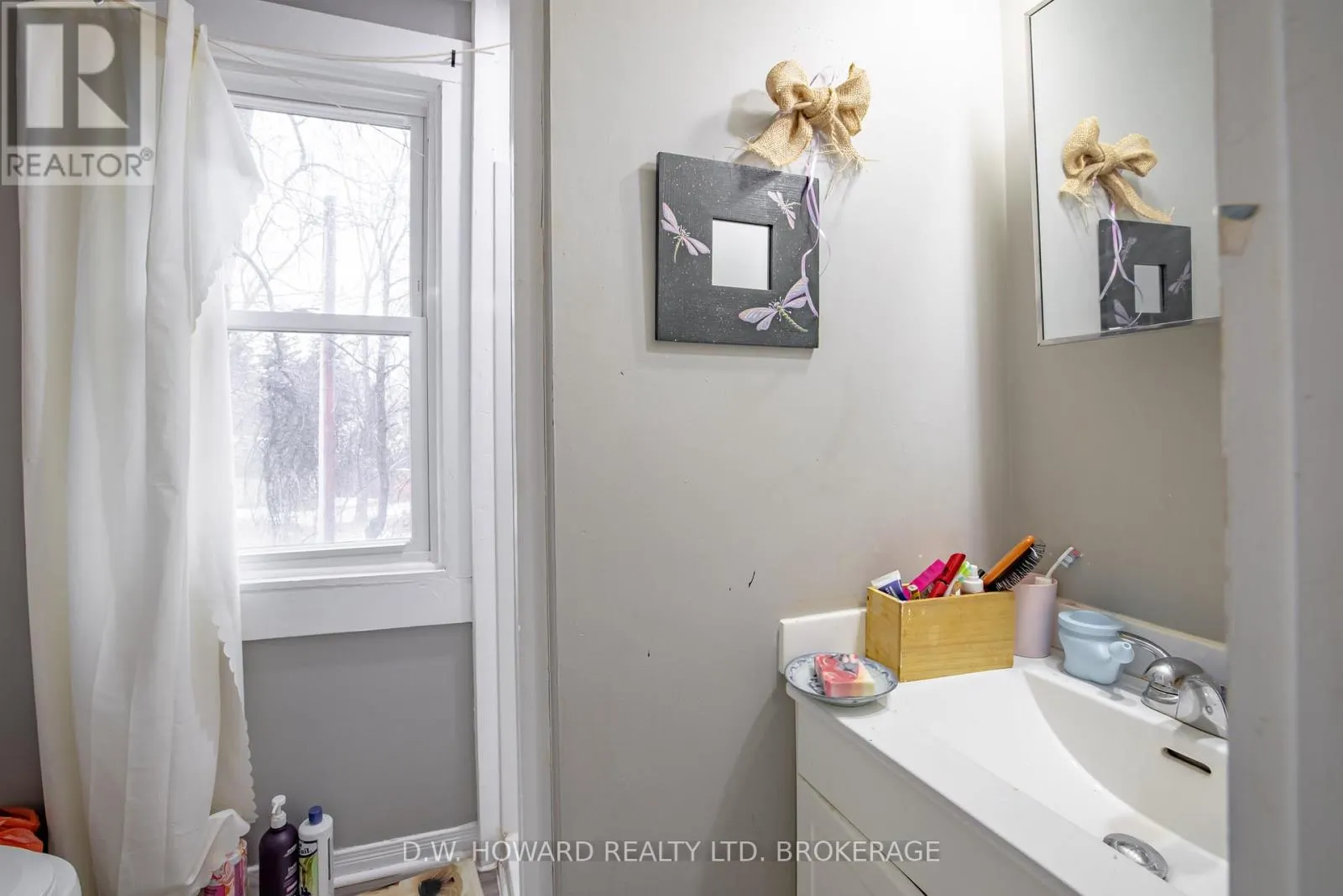 474 LAKESHORE ROAD