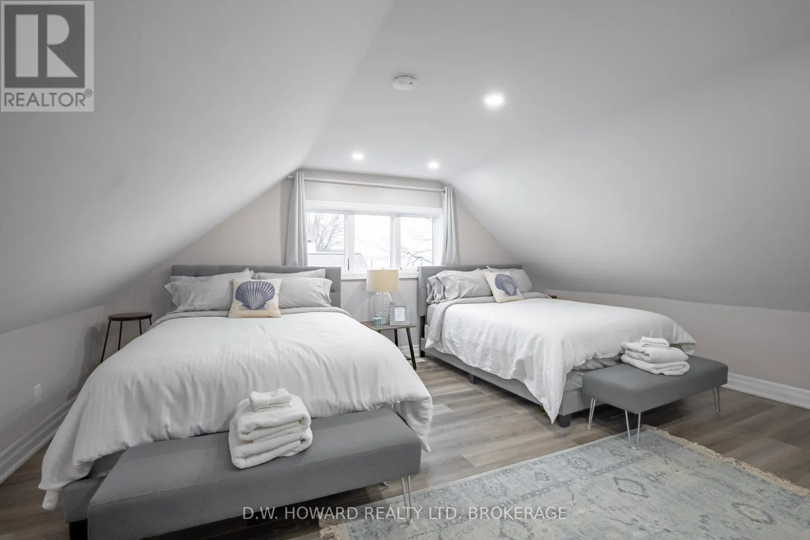474 LAKESHORE ROAD