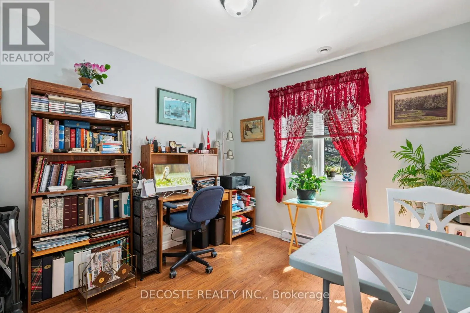 4 - 508 MASSIE CRESCENT