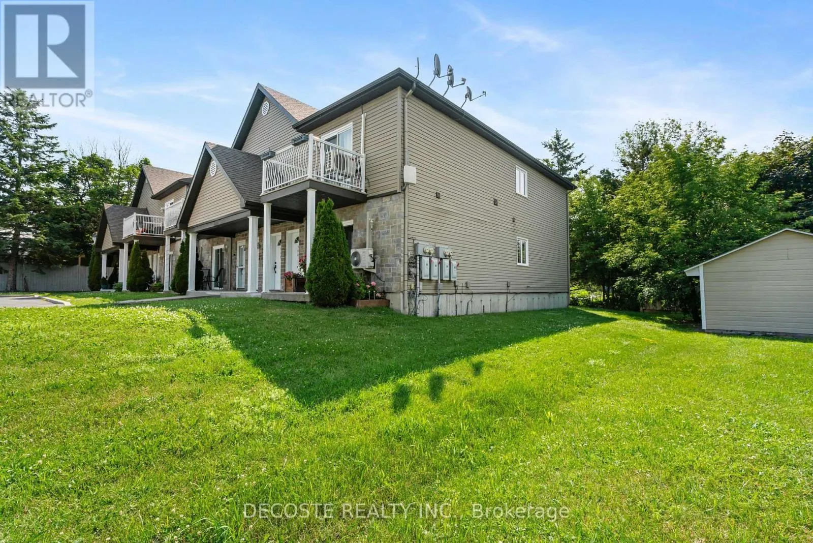 4 - 508 MASSIE CRESCENT