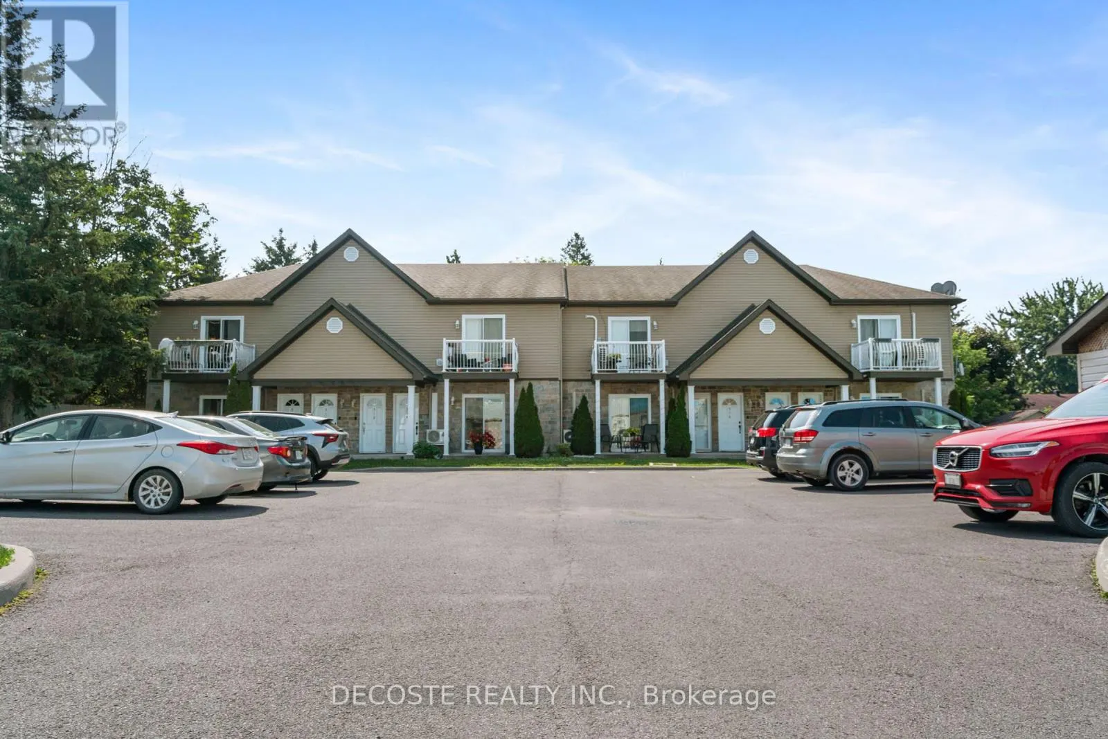4 - 508 MASSIE CRESCENT