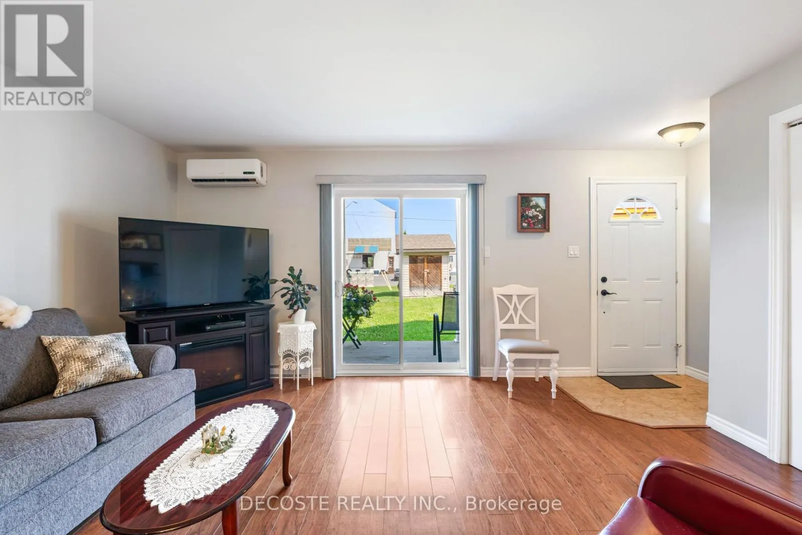 4 - 508 MASSIE CRESCENT