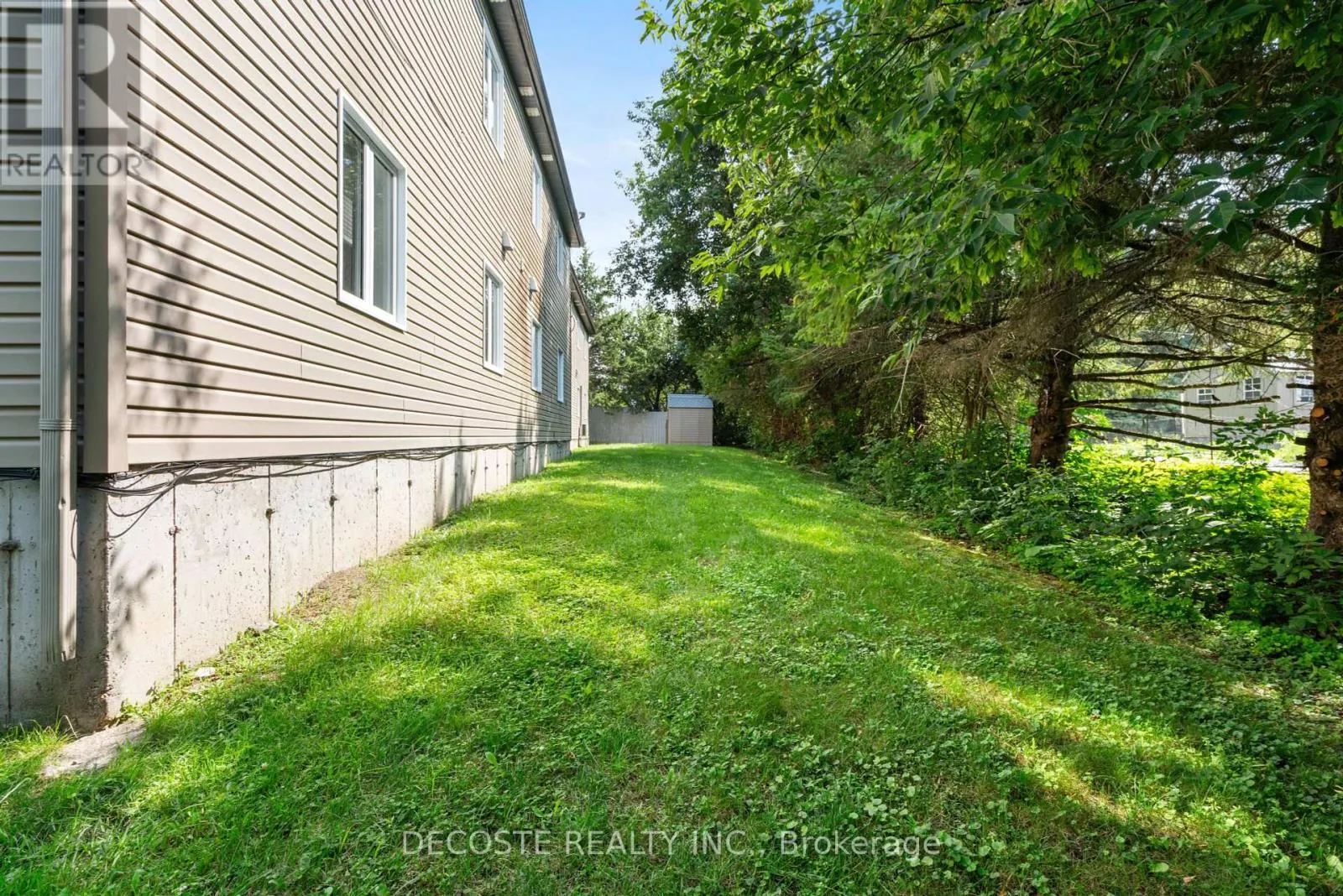 4 - 508 MASSIE CRESCENT