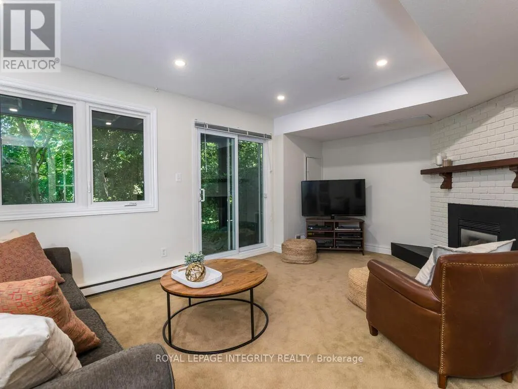 27 - 655 RICHMOND ROAD