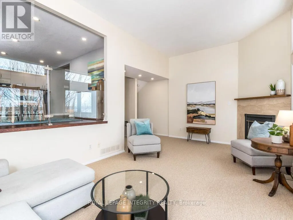 27 - 655 RICHMOND ROAD