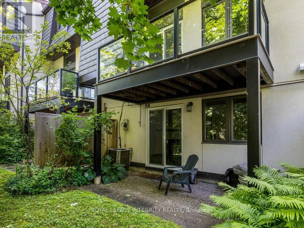 27 - 655 RICHMOND ROAD