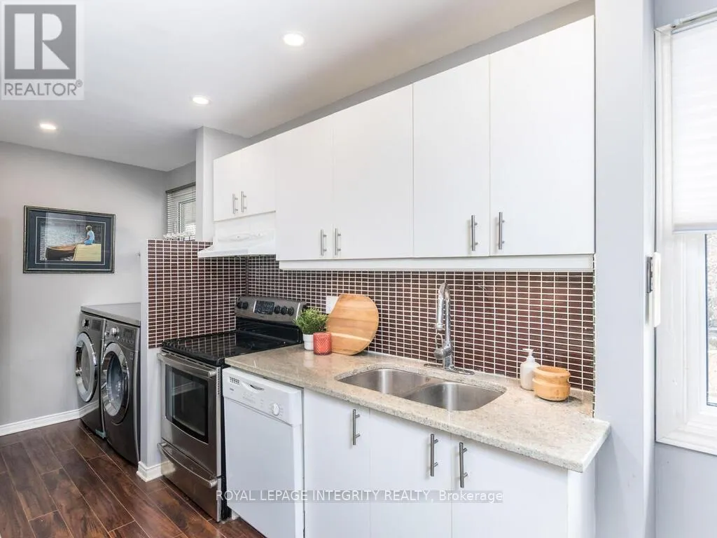 27 - 655 RICHMOND ROAD