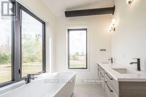 225 MITCHELLS CROSSROAD