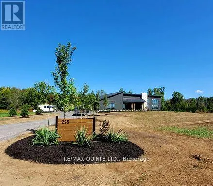 225 MITCHELLS CROSSROAD
