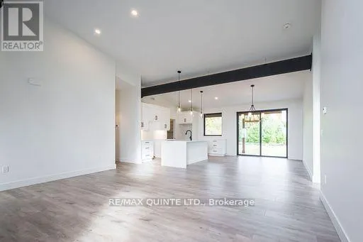 225 MITCHELLS CROSSROAD