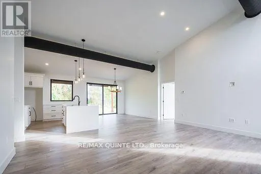 225 MITCHELLS CROSSROAD