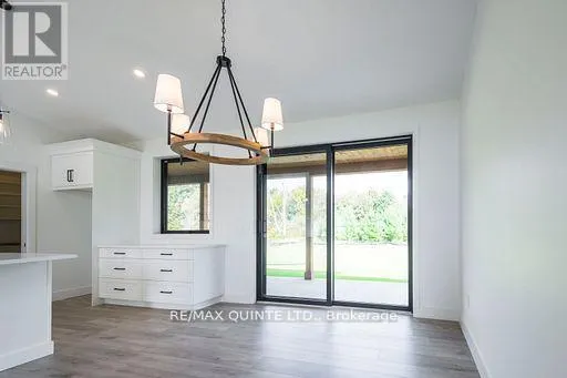 225 MITCHELLS CROSSROAD