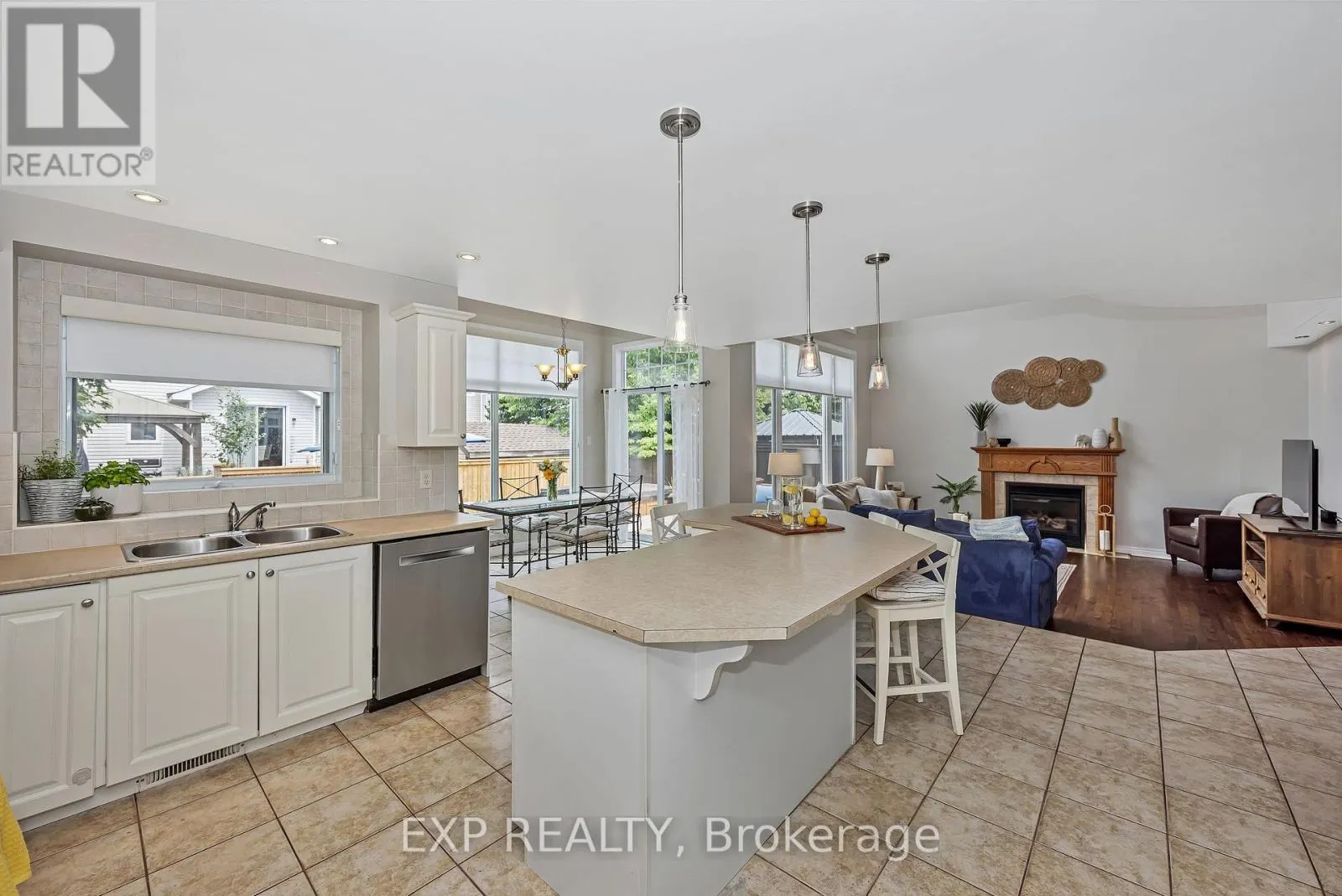 3722 MOUNTAIN MEADOWS CRESCENT N