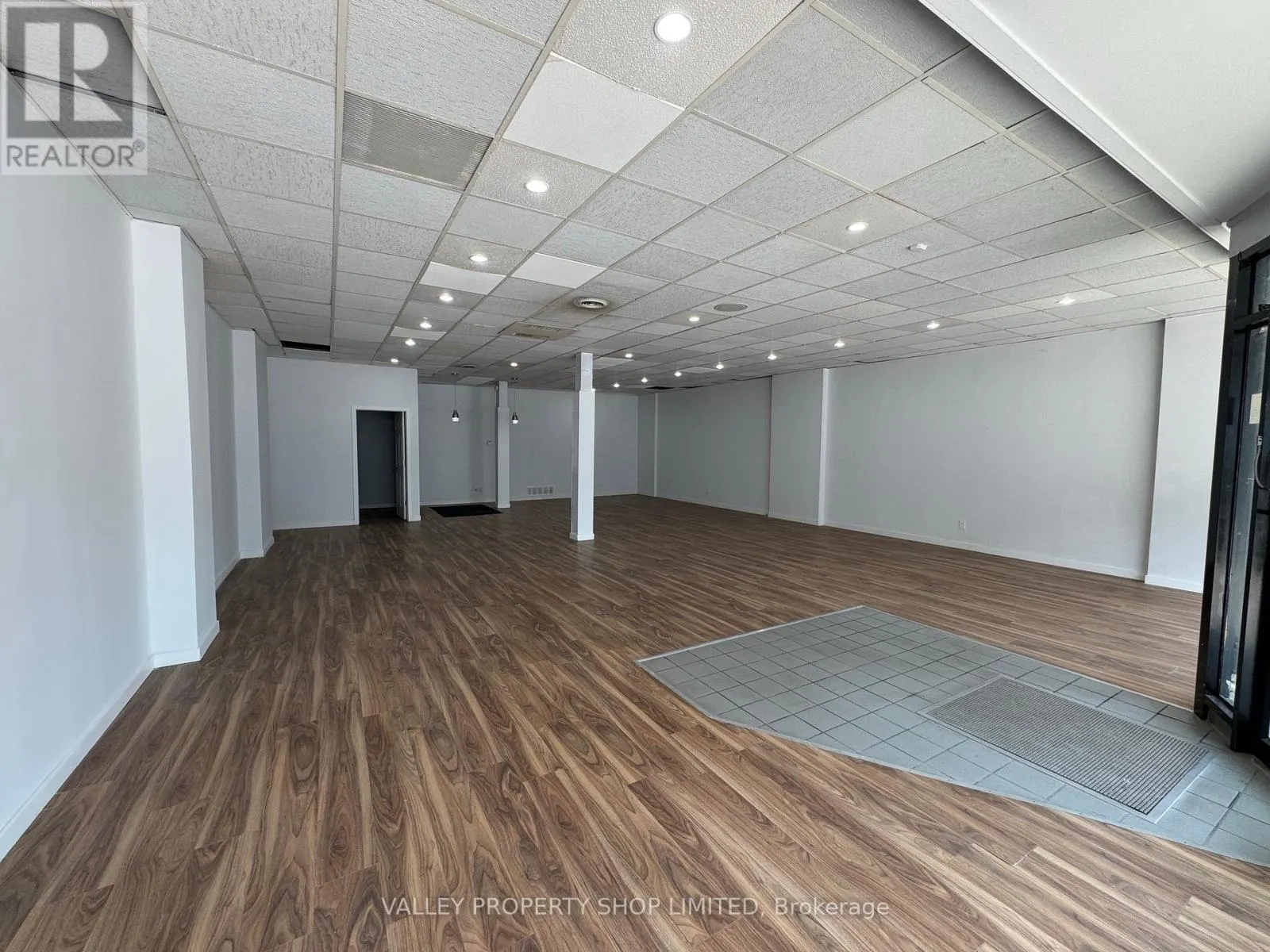 213 PEMBROKE STREET W