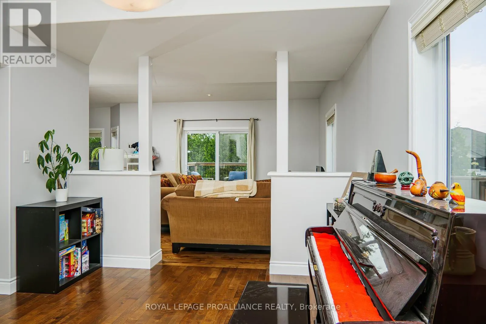 14 PIER DRIVE