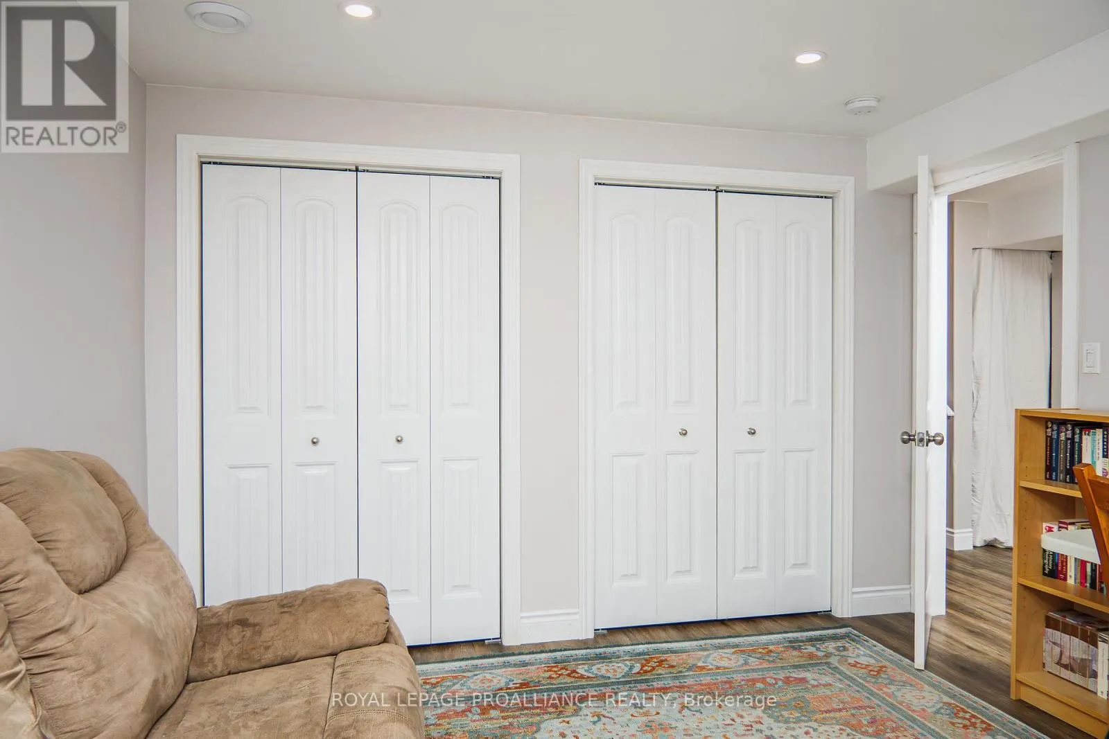 14 PIER DRIVE