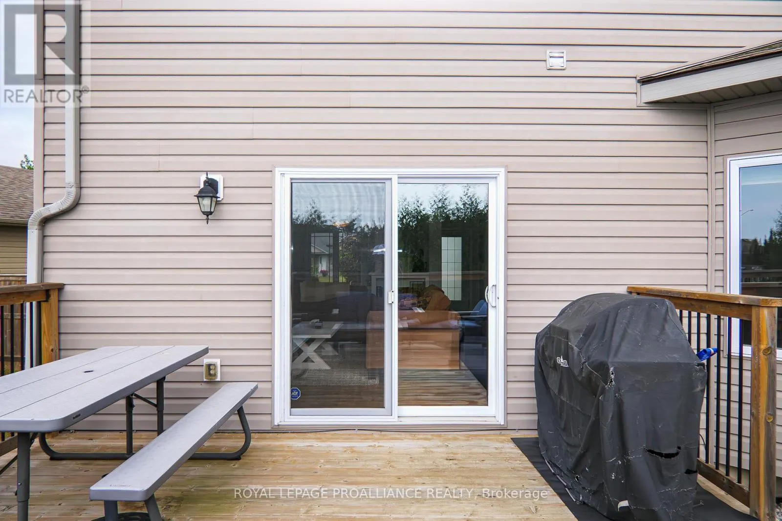 14 PIER DRIVE