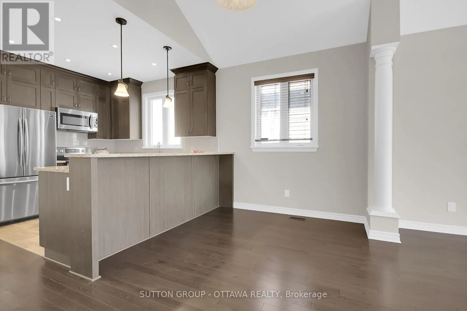 809 CARNELIAN CRESCENT