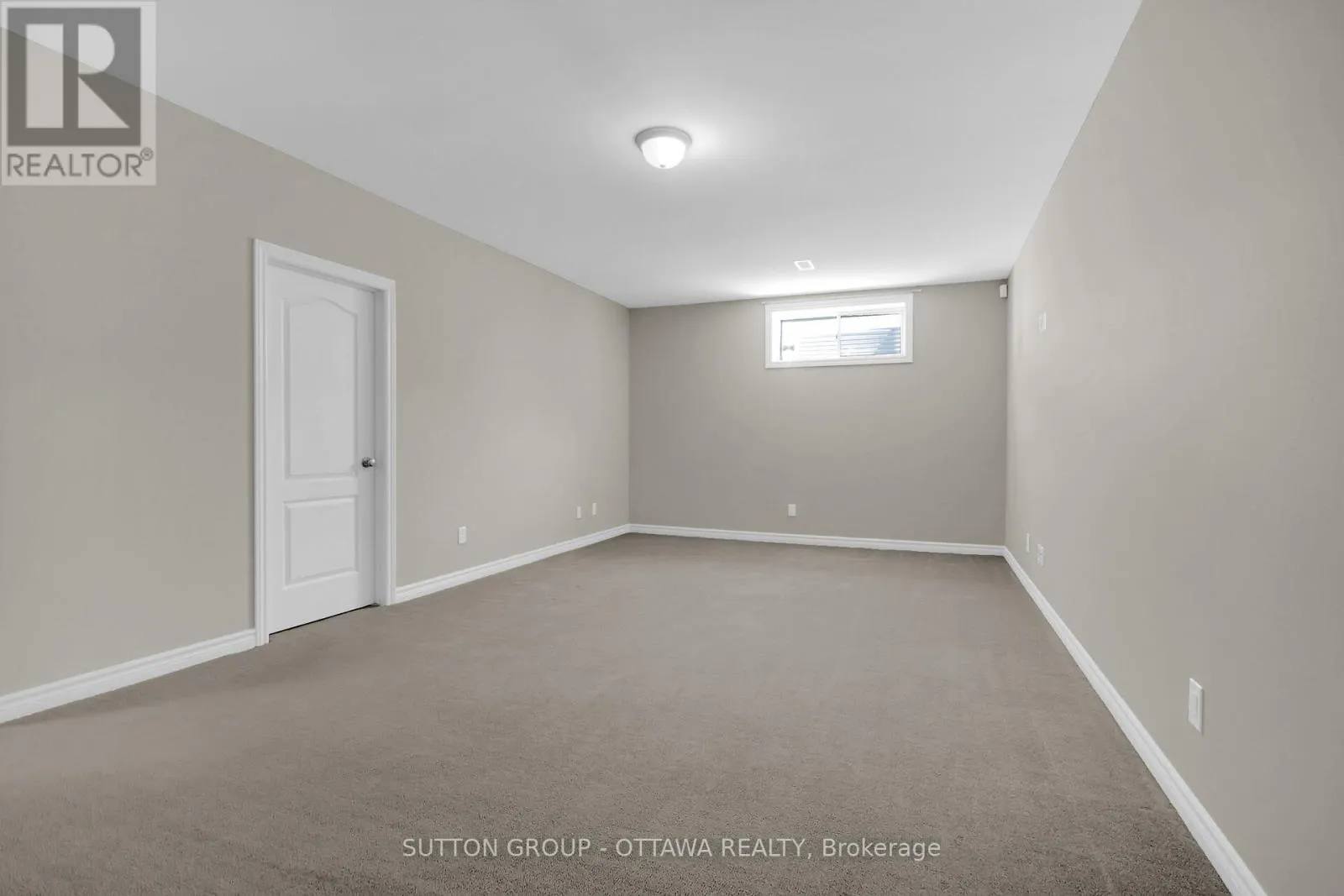 809 CARNELIAN CRESCENT