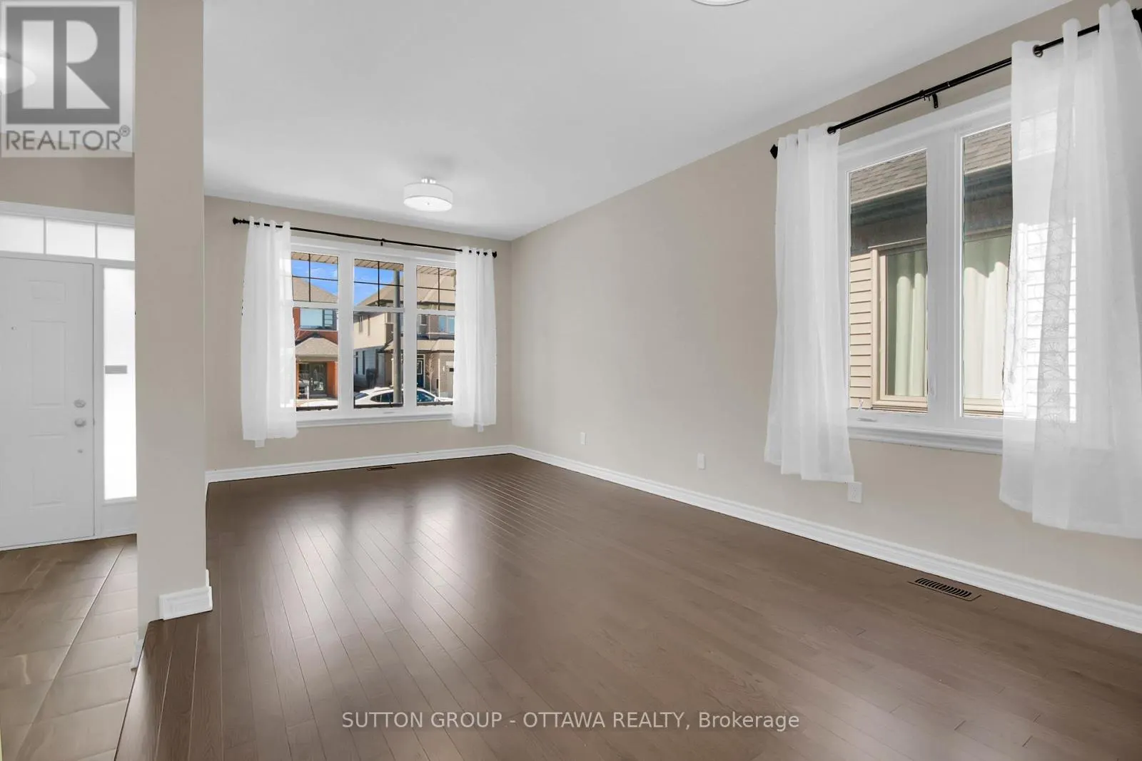 809 CARNELIAN CRESCENT