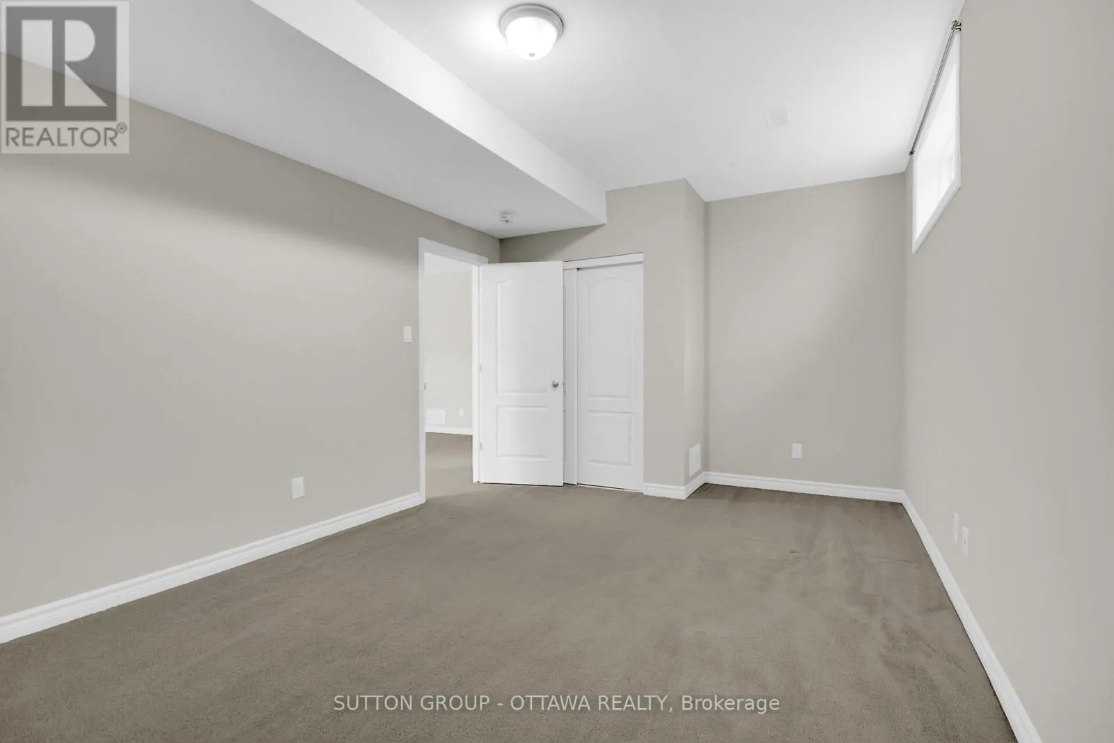 809 CARNELIAN CRESCENT