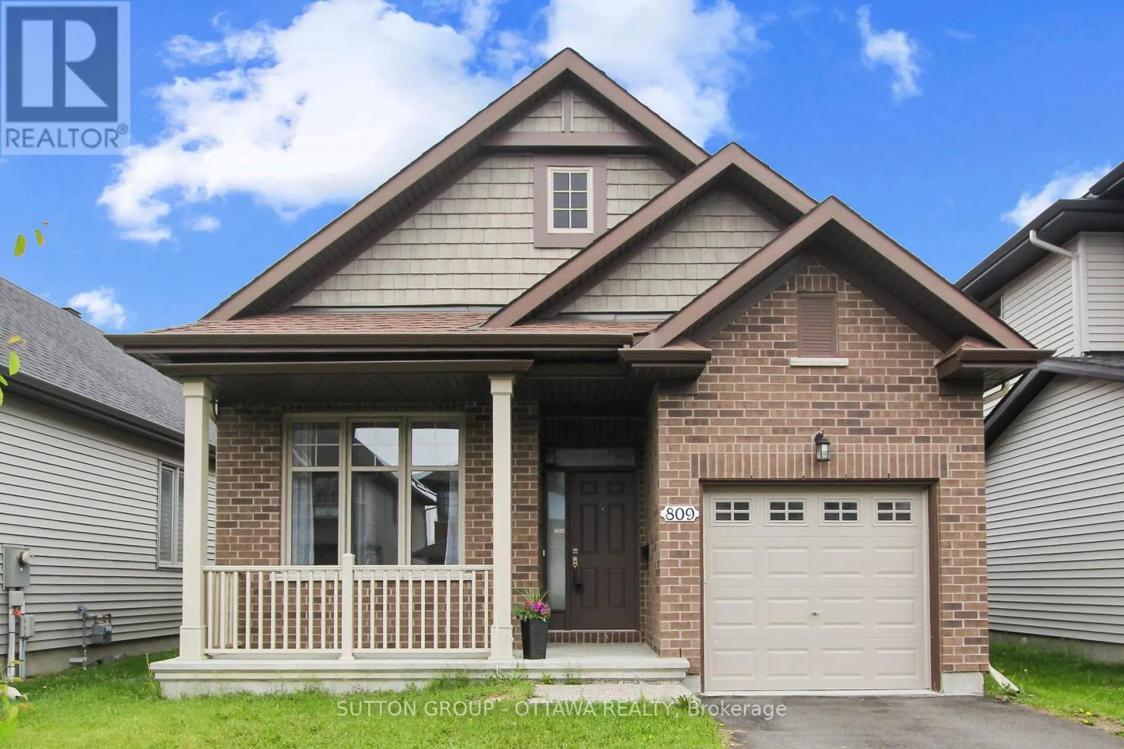 809 CARNELIAN CRESCENT