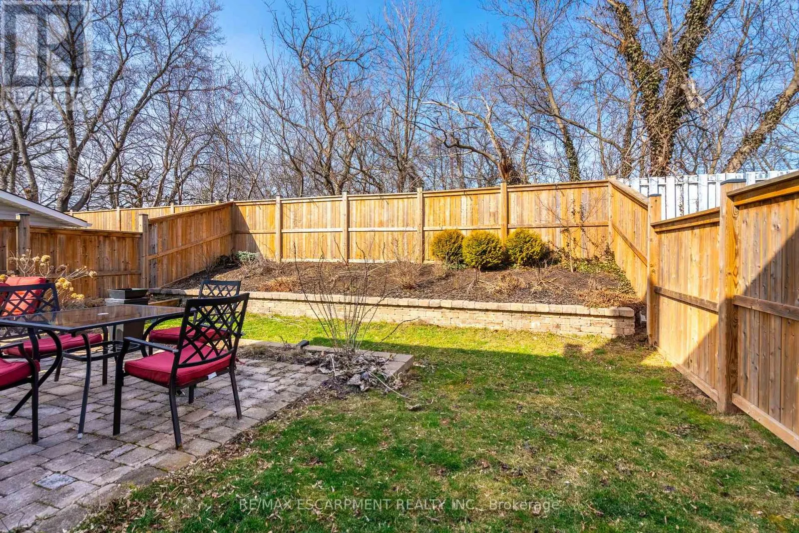 84 SANDRA CRESCENT