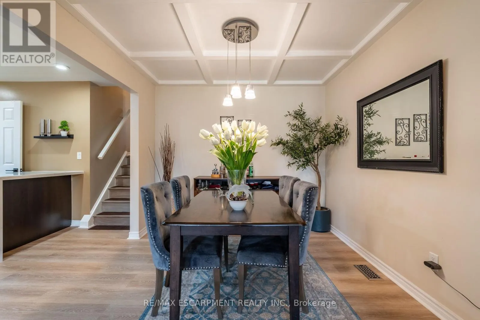 84 SANDRA CRESCENT