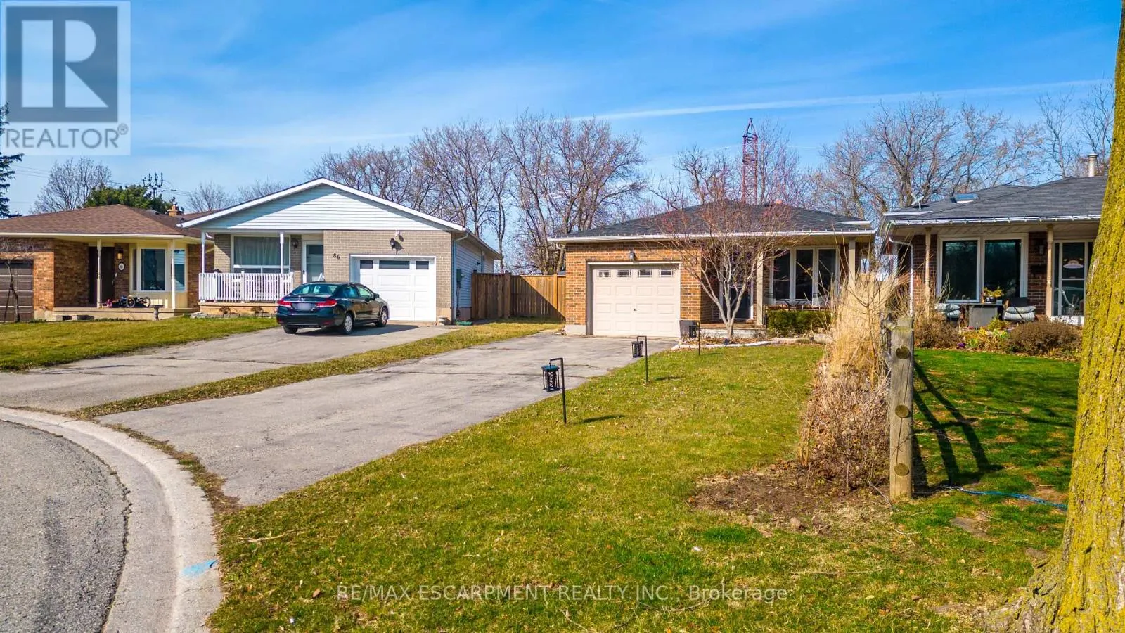 84 SANDRA CRESCENT