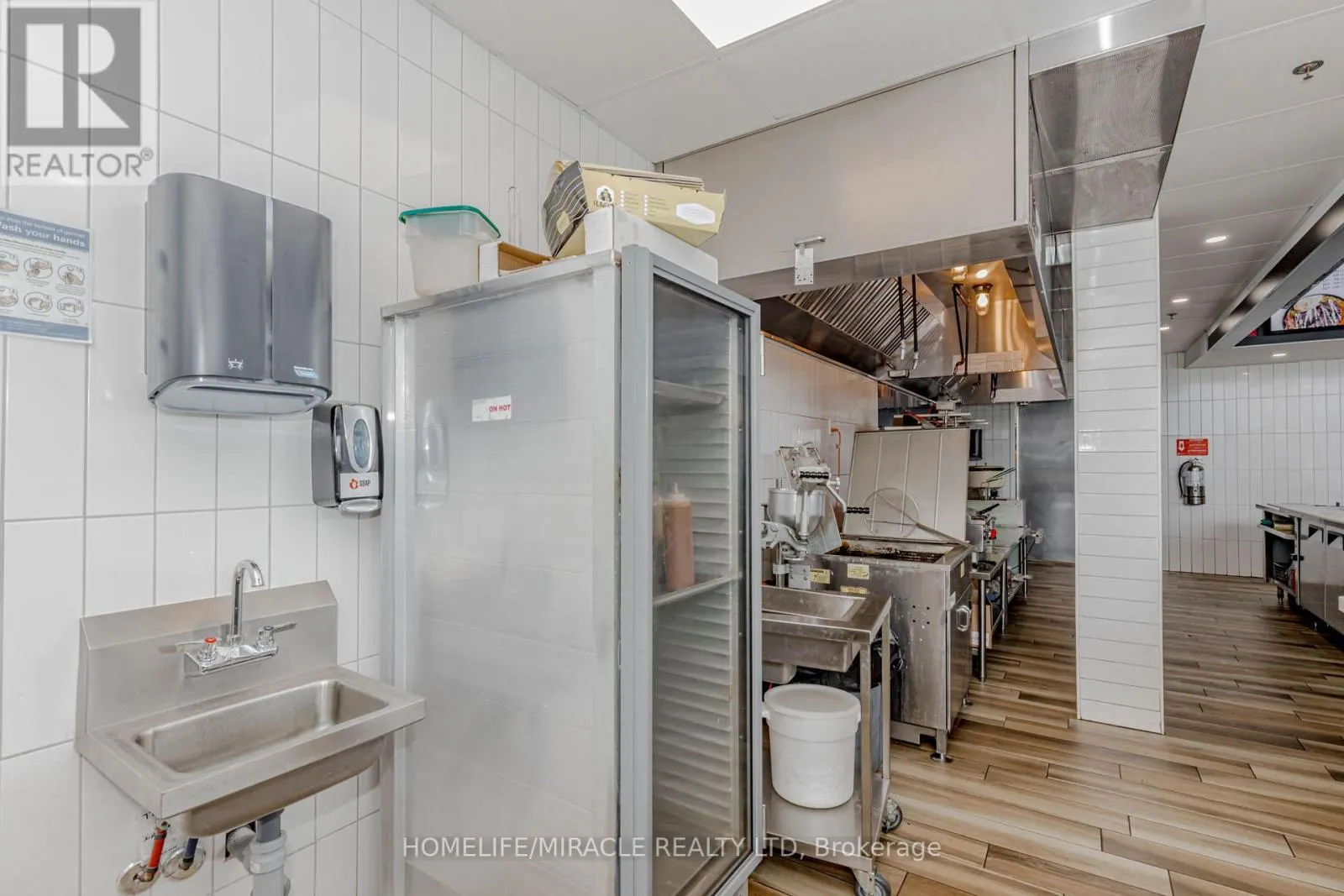 263 NORTHFIELD DRIVE E