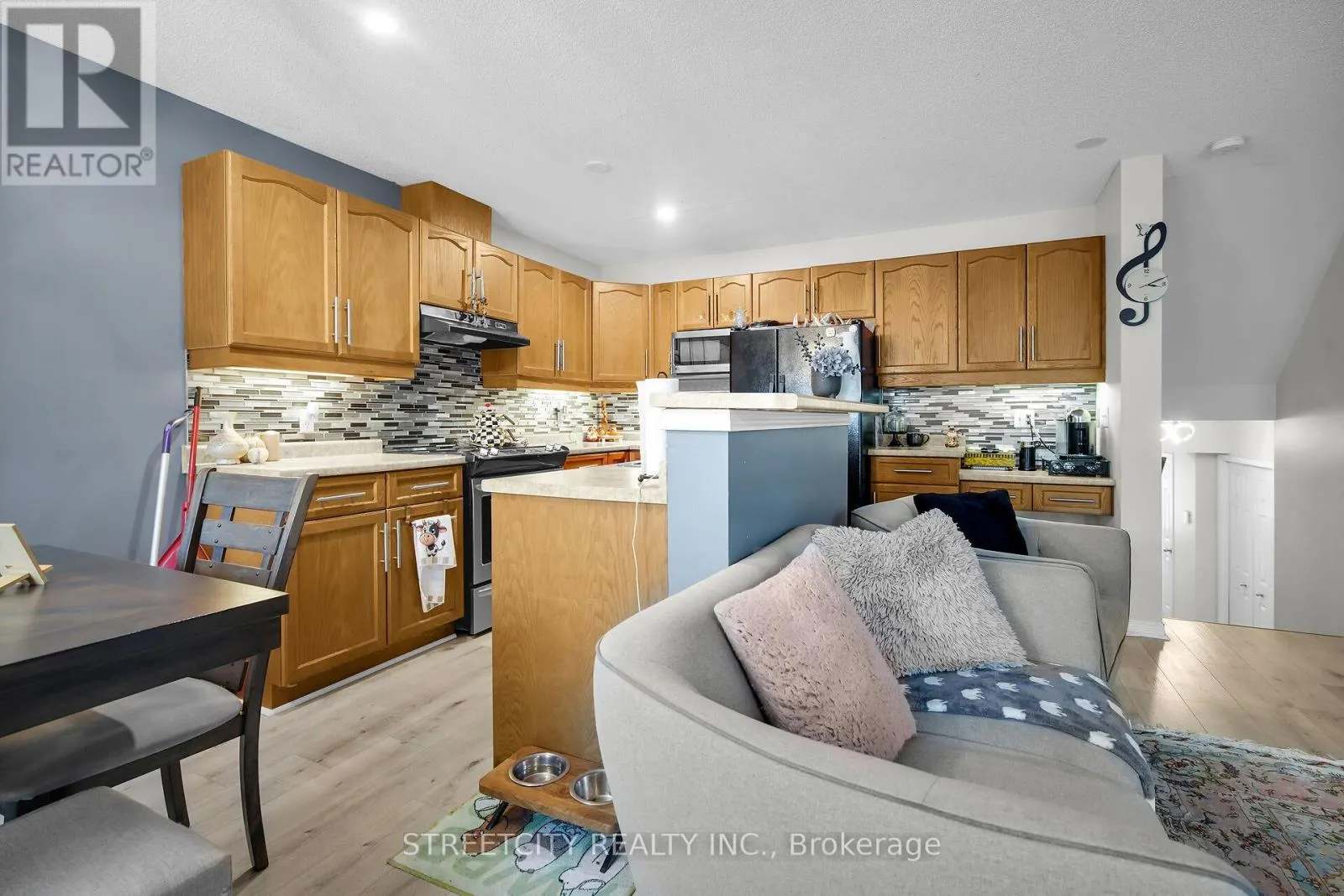 1 - 1320 SAVANNAH DRIVE, #1