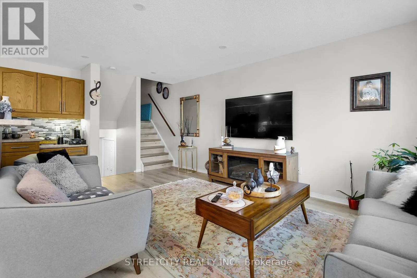 1 - 1320 SAVANNAH DRIVE, #1