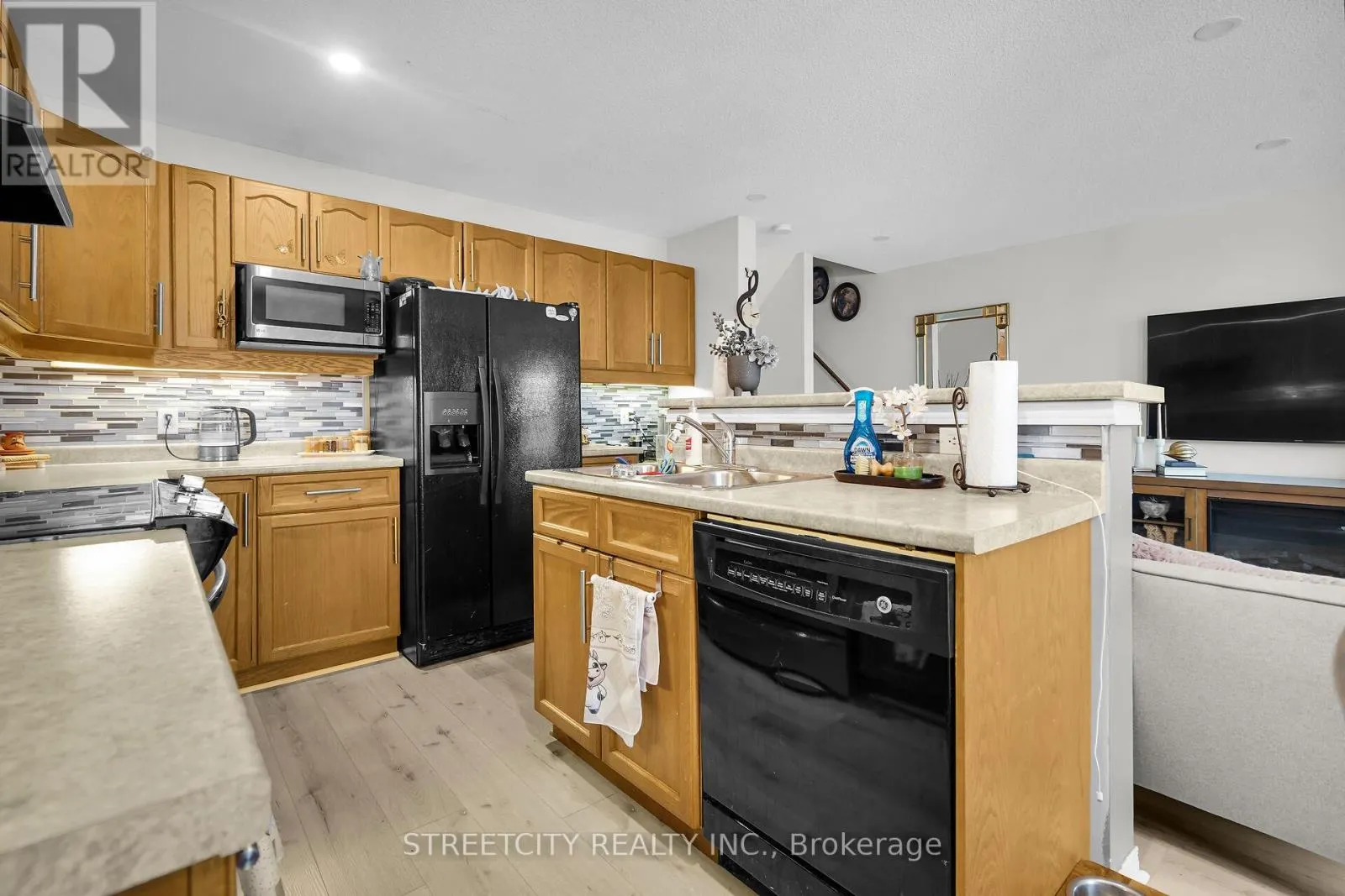 1 - 1320 SAVANNAH DRIVE, #1