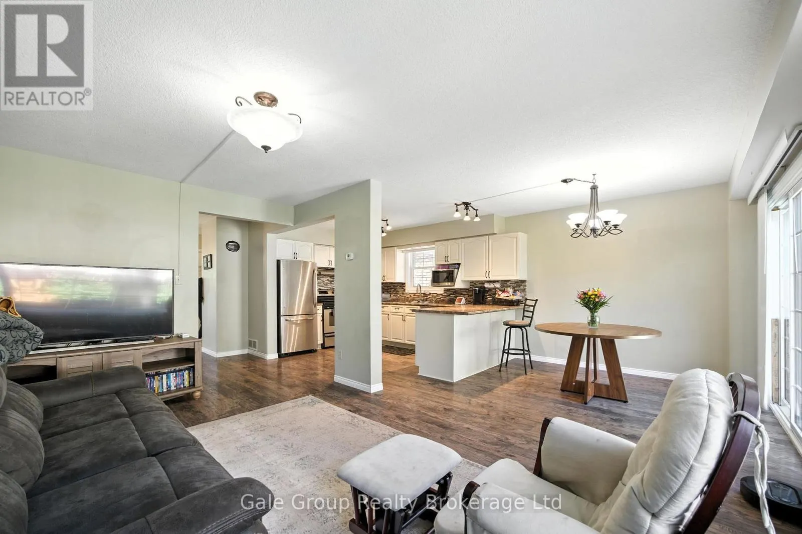 1030 PEARSON DRIVE