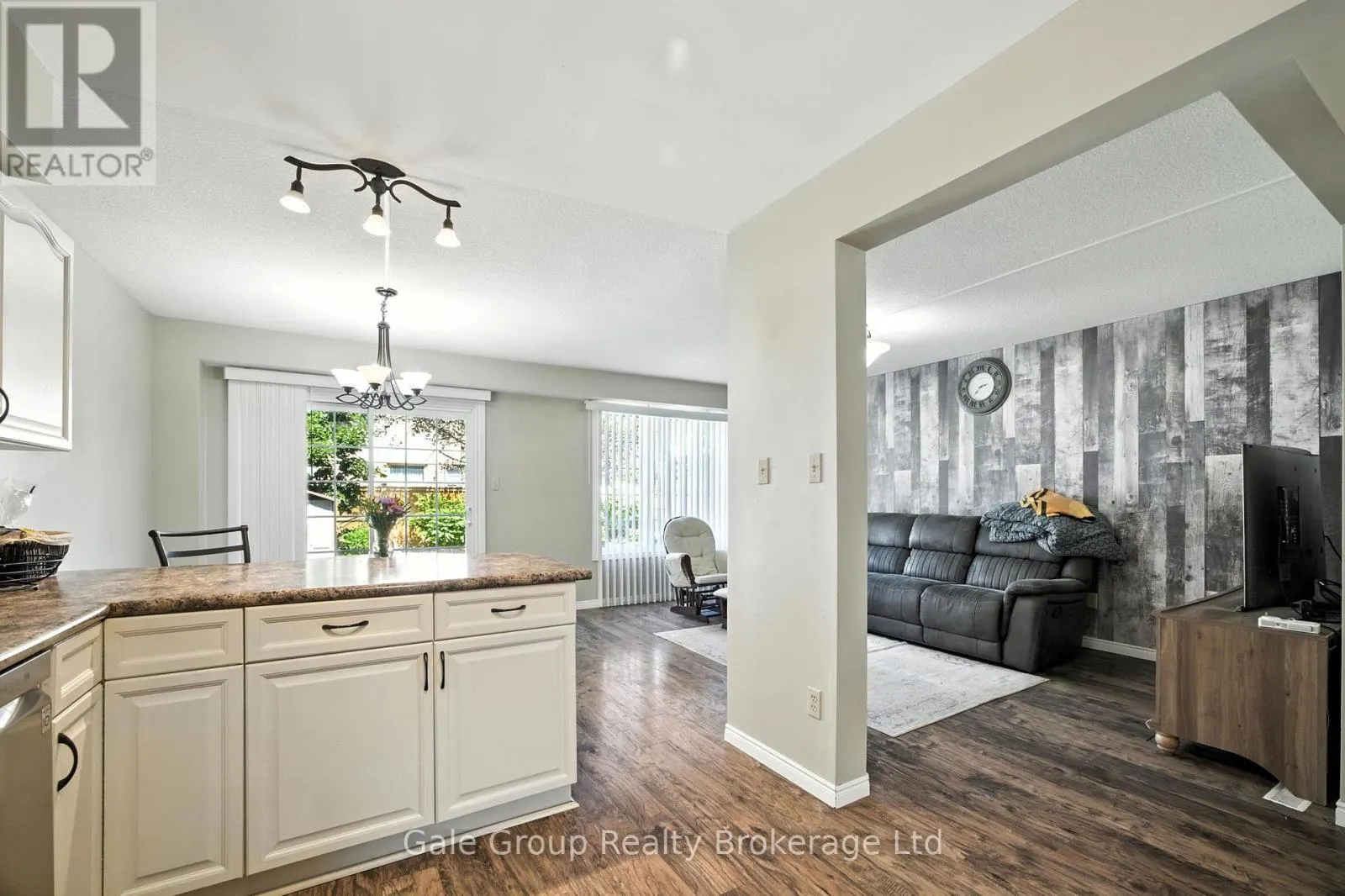 1030 PEARSON DRIVE
