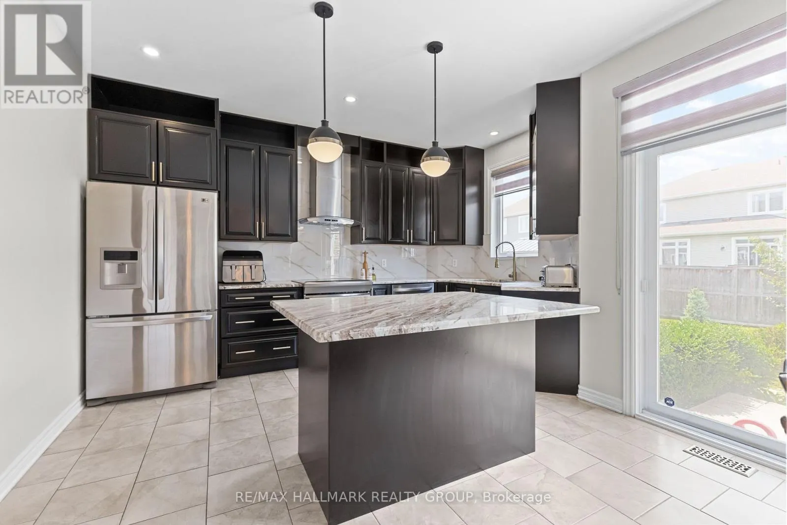 112 GRACEWOOD CRESCENT