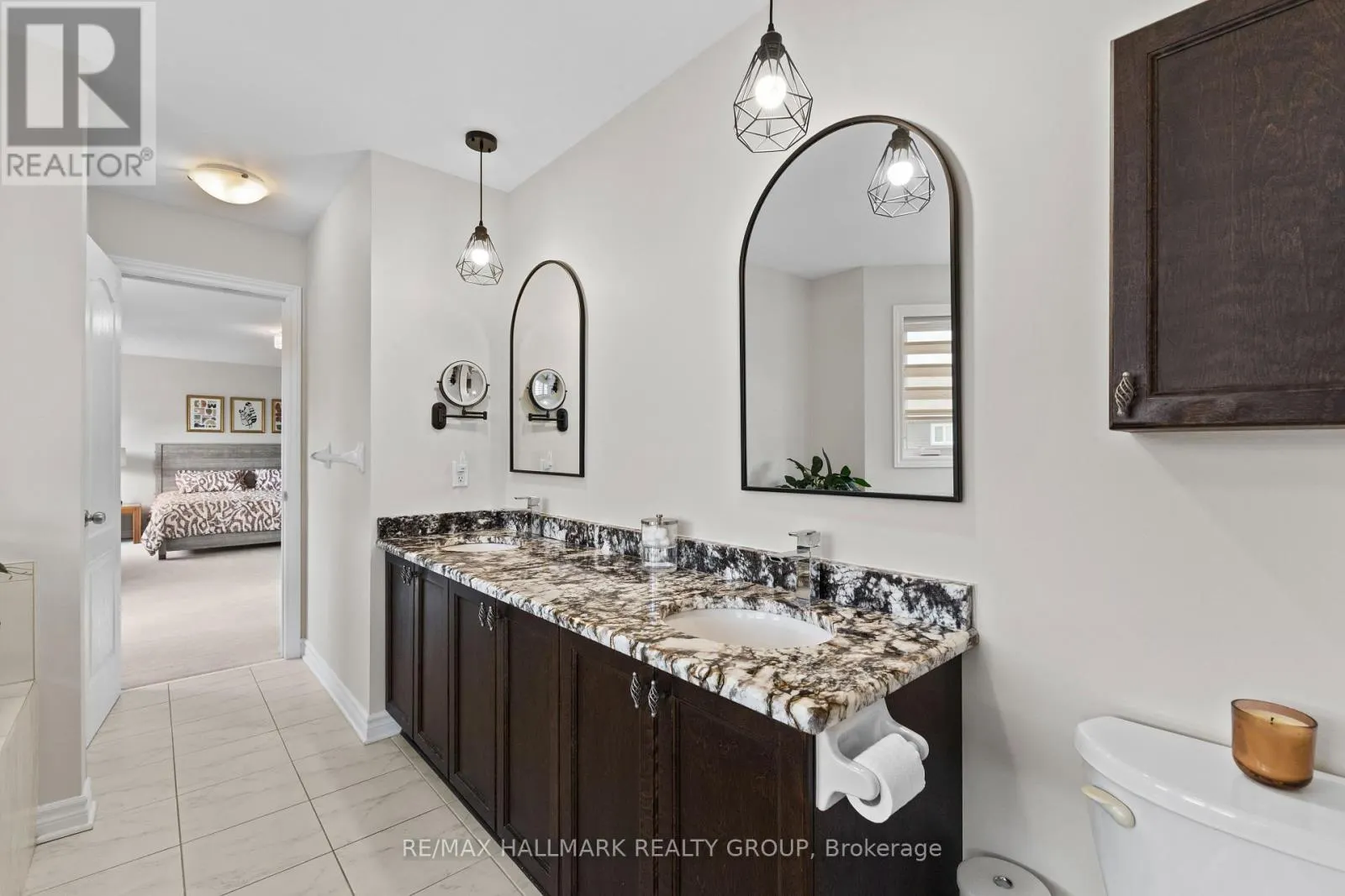 112 GRACEWOOD CRESCENT
