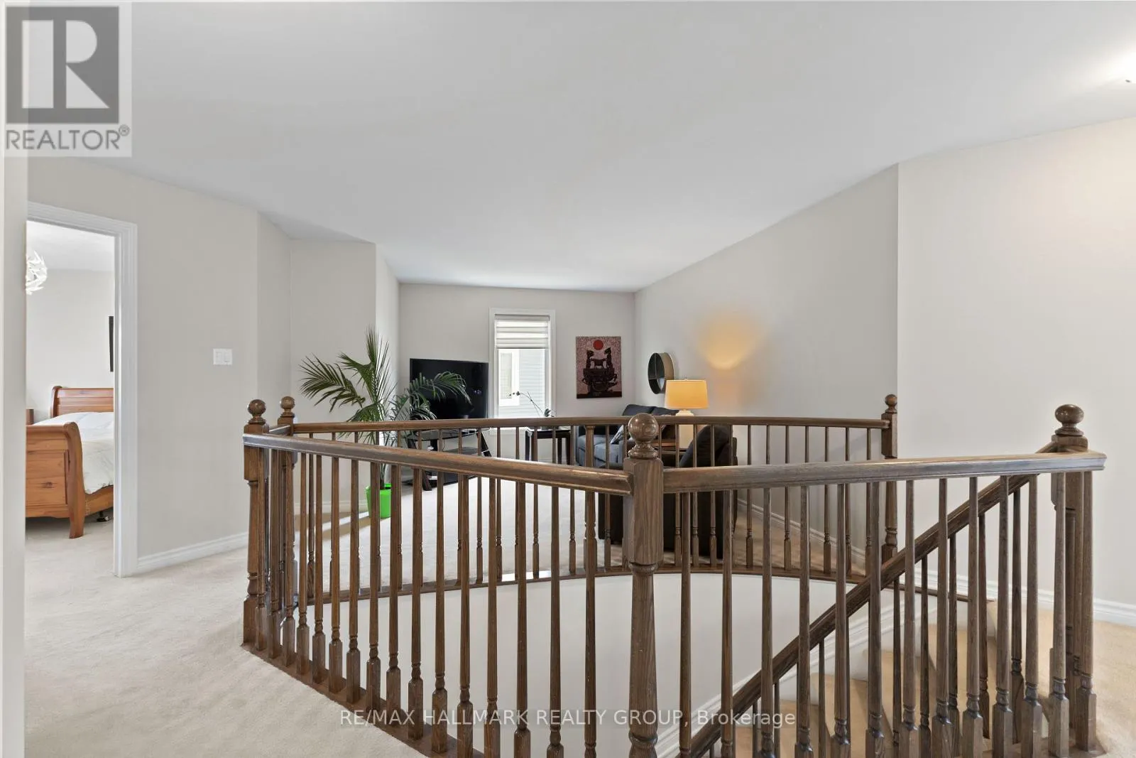 112 GRACEWOOD CRESCENT