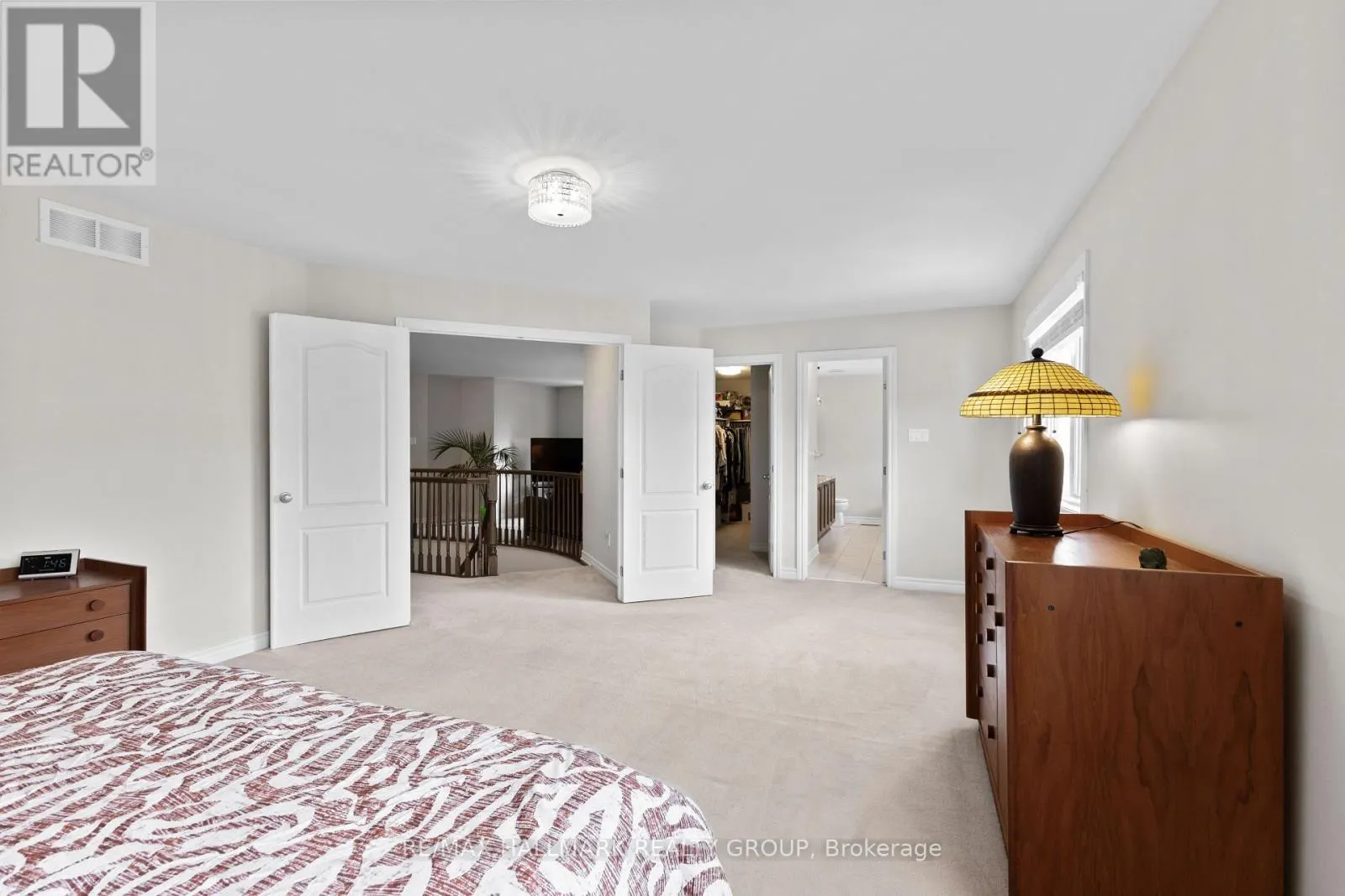 112 GRACEWOOD CRESCENT