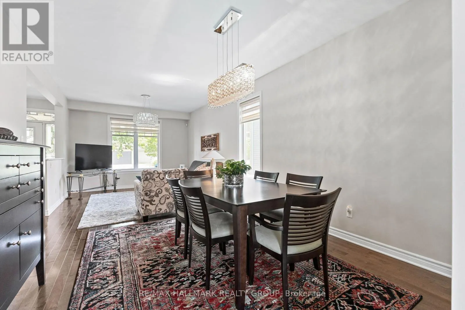112 GRACEWOOD CRESCENT