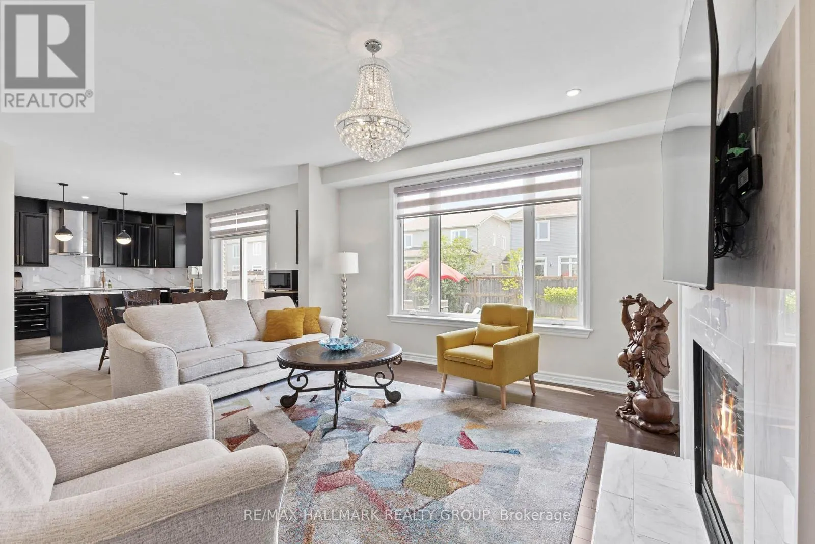 112 GRACEWOOD CRESCENT