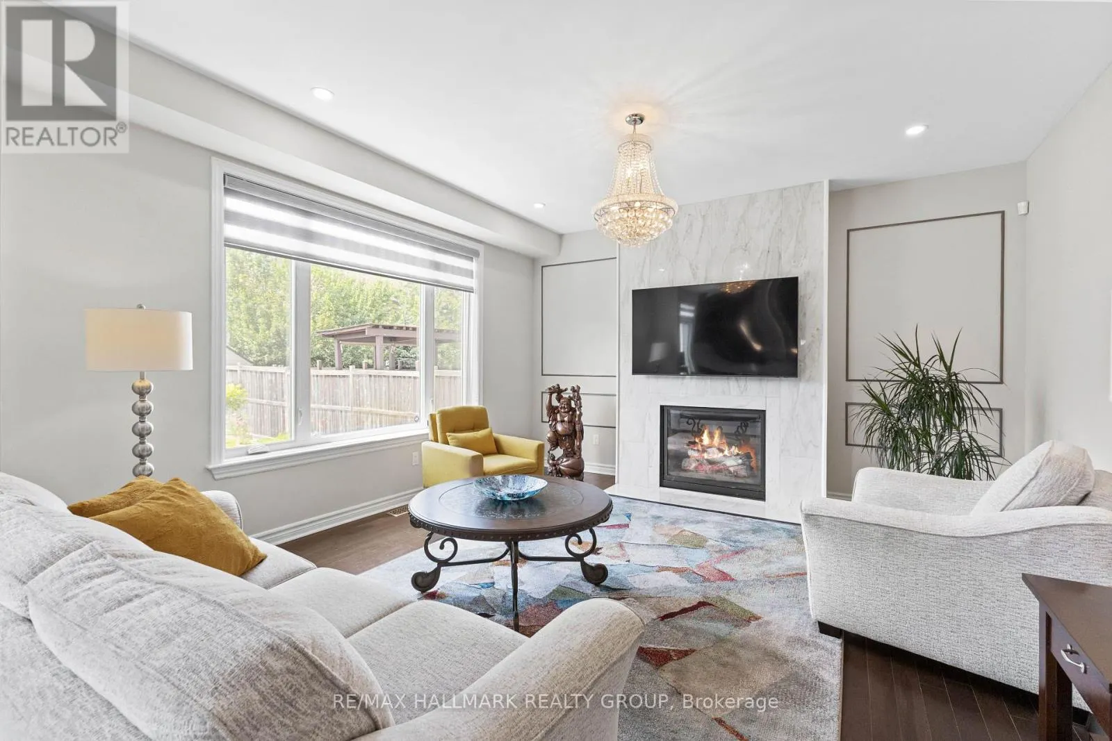 112 GRACEWOOD CRESCENT