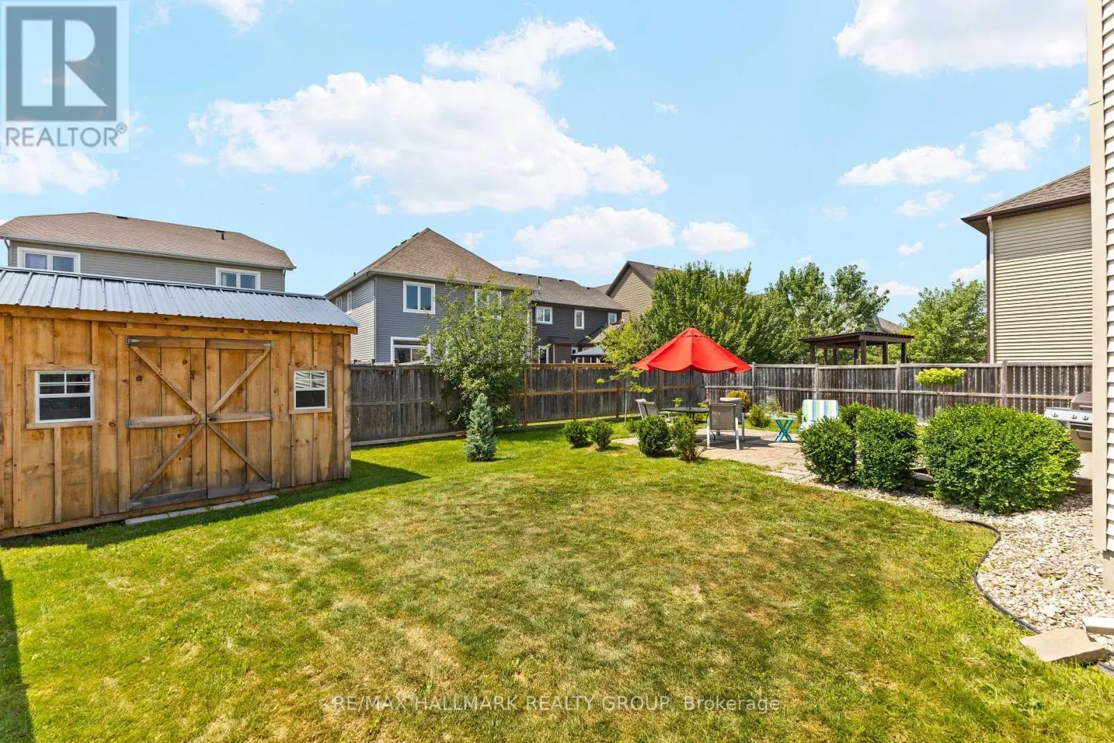 112 GRACEWOOD CRESCENT