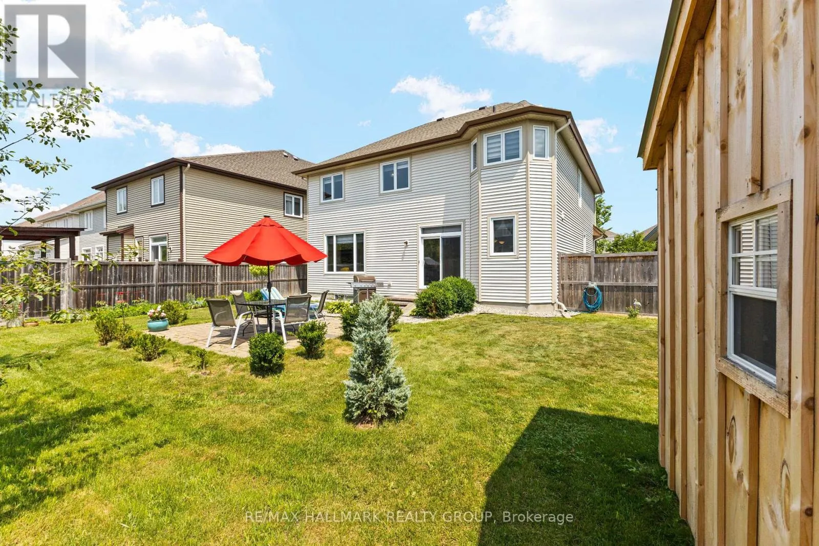 112 GRACEWOOD CRESCENT