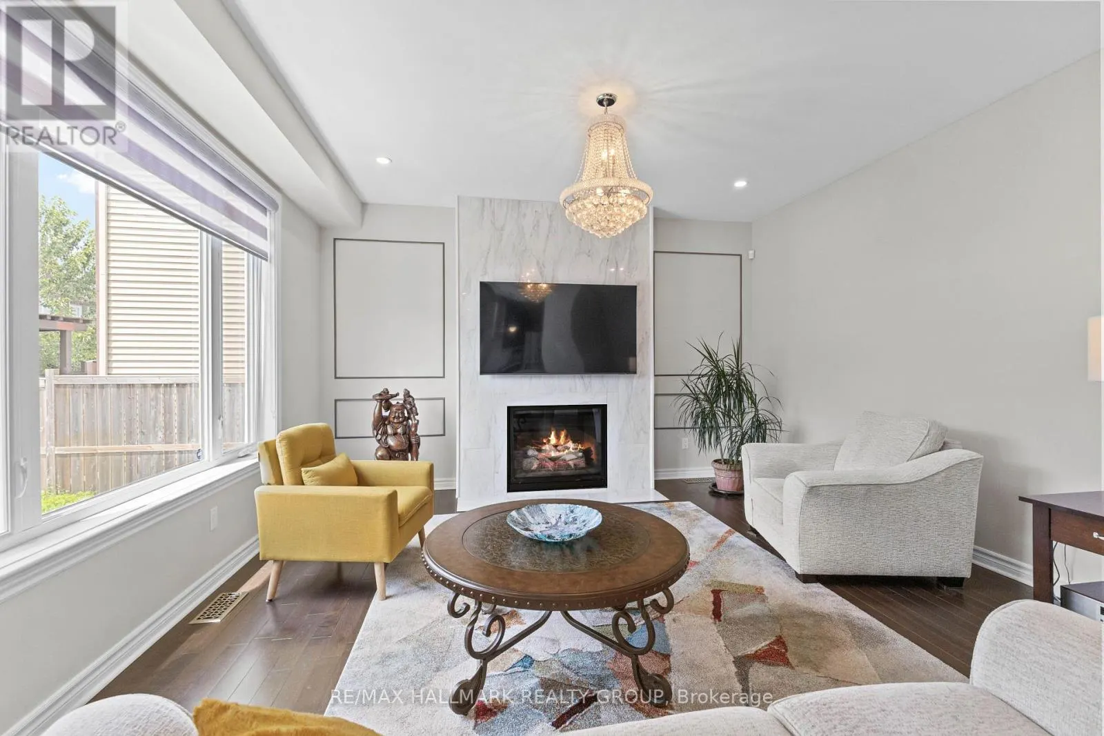 112 GRACEWOOD CRESCENT
