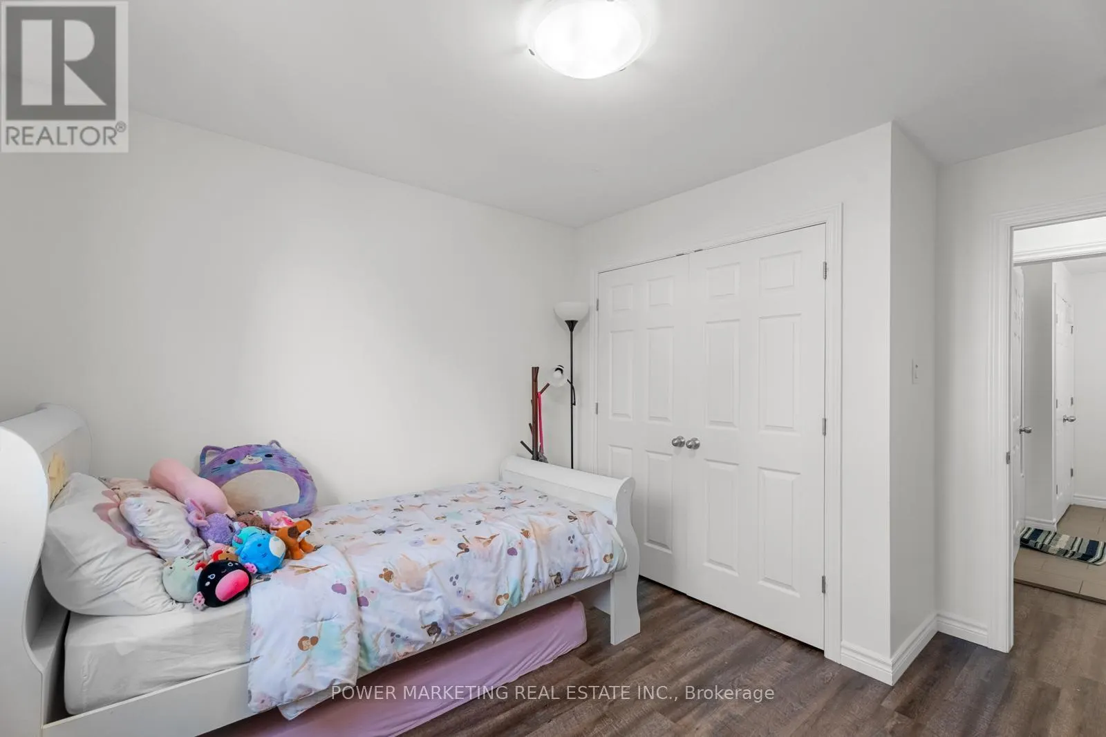 11 MADELEINE PLACE