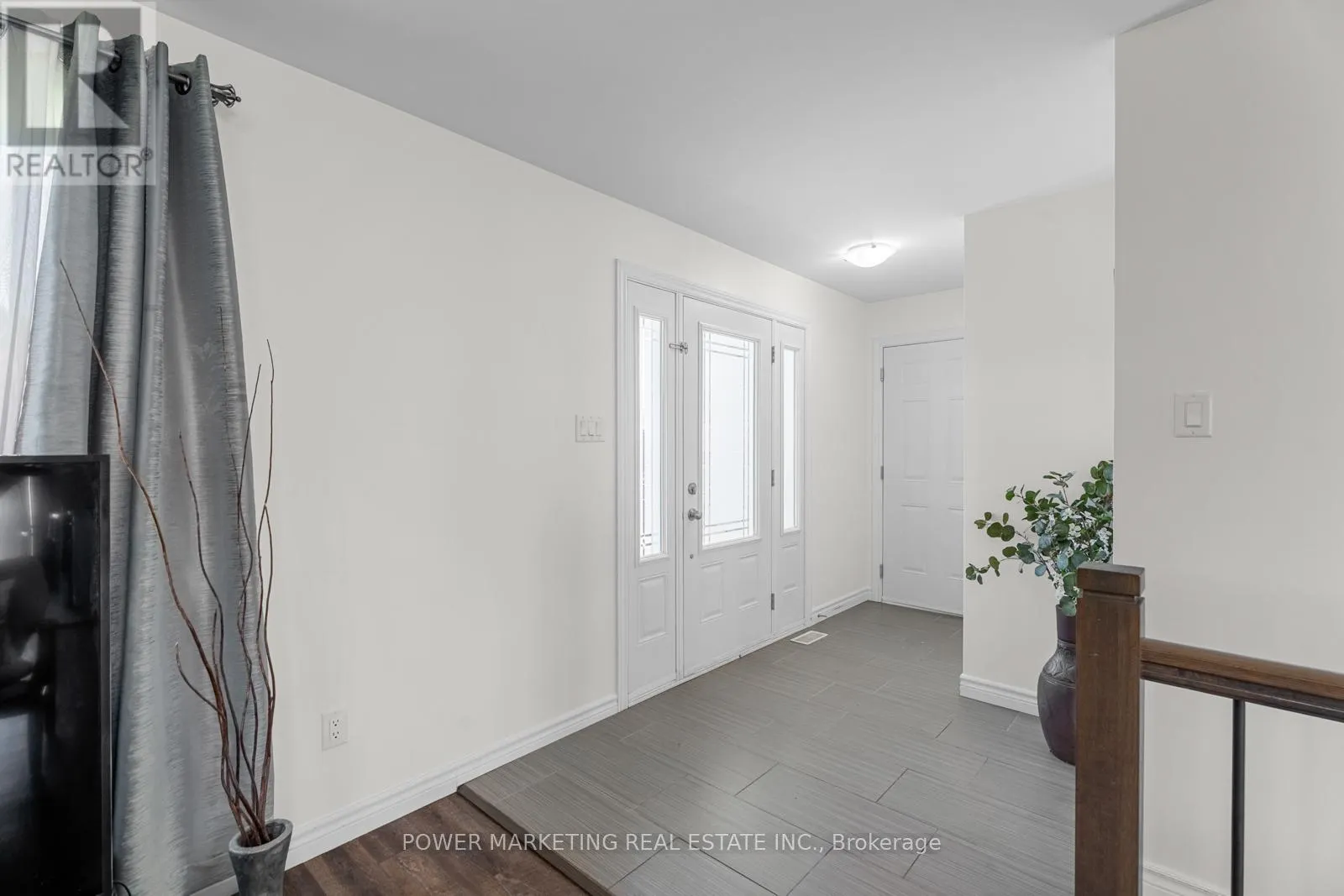 11 MADELEINE PLACE